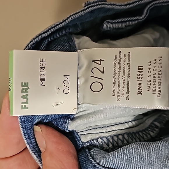 NWT Waist: 26"-28" - Picture 7 of 8